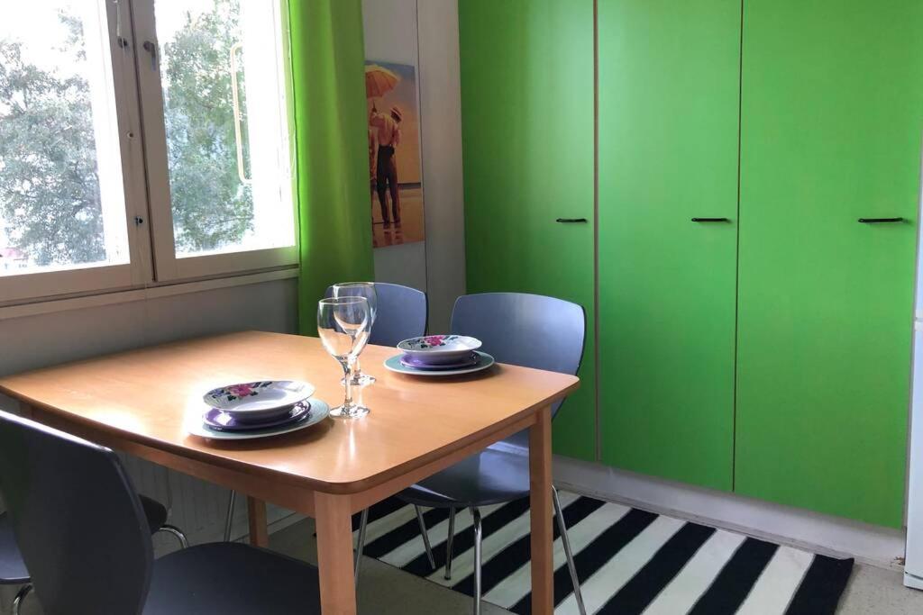 Vaerikaes Puutalokaksio 1-6 Hloelle, Ilm Parkit Apartamento Oulu Exterior foto